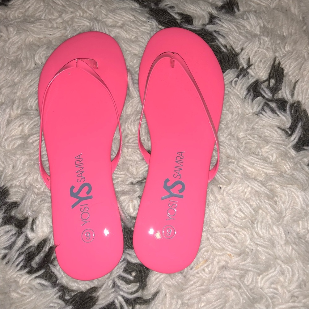 Yosi Samra flip flops